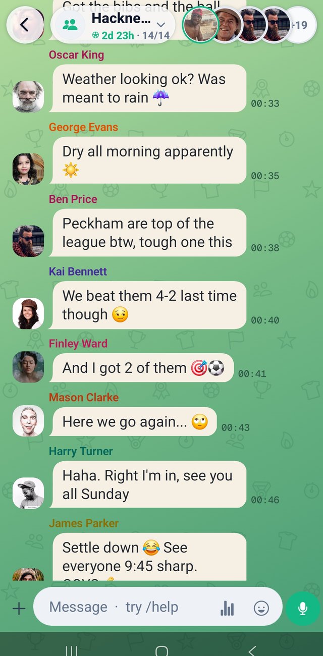 Squad group chat with teammates